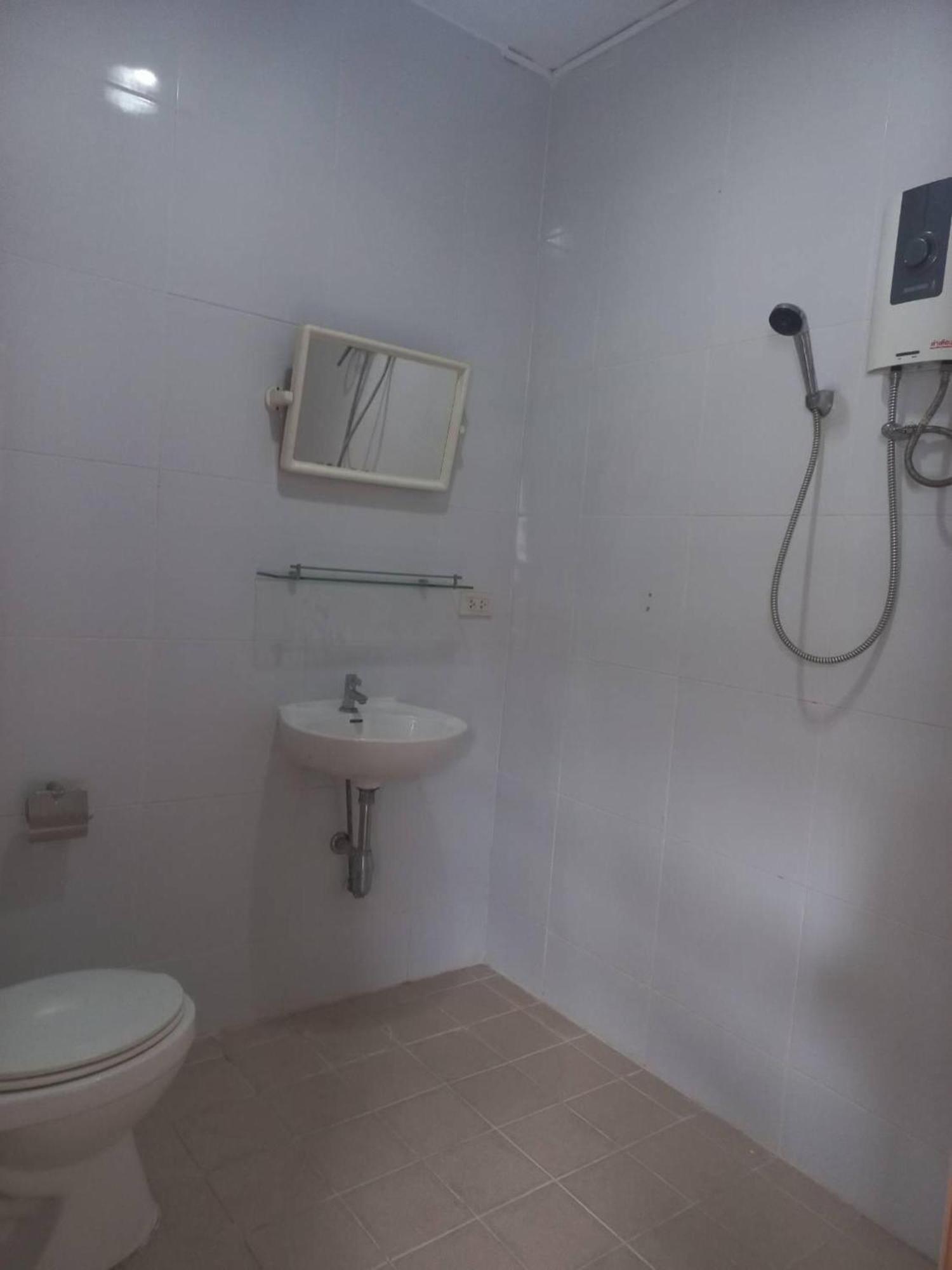 Hotel Oyo 75474 Funkey Fulung Andy & Tan 2*